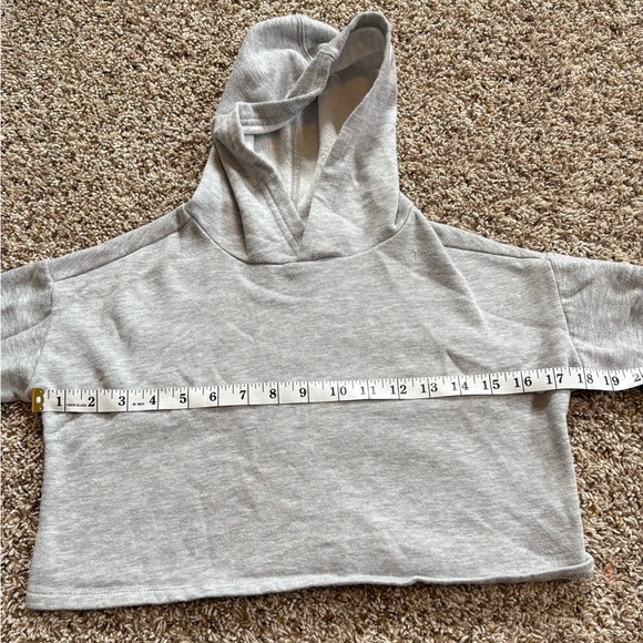 🤍5 for 20$ Colorful Planet Girls Bundle of 2 Cropped Hoodies Size 7/8 - Picture 2 of 7